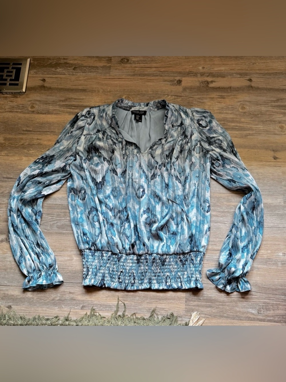 Rachel Zoe Blue Abstract Smocked Waist Peasant Blouse.